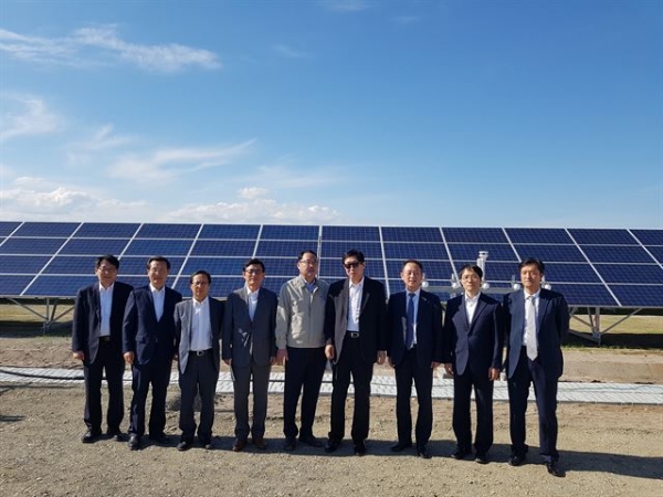 한국전력이 최초로 해외에 건설한 일본 치토세 태양광발전소. /한국전력 제공