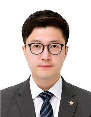 김근확 변호사
