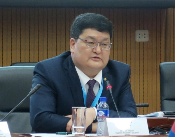 대한항공 여성 승무원 강제추행 혐의를 받고 있는 드바야르 도르지 몽골 헌법재판소장. /연합뉴스