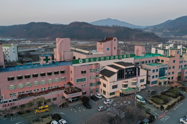 코로나19 확진자로 판정된 입원 환자 1명이 사망한 경북 청도군 대남병원. /연합뉴스