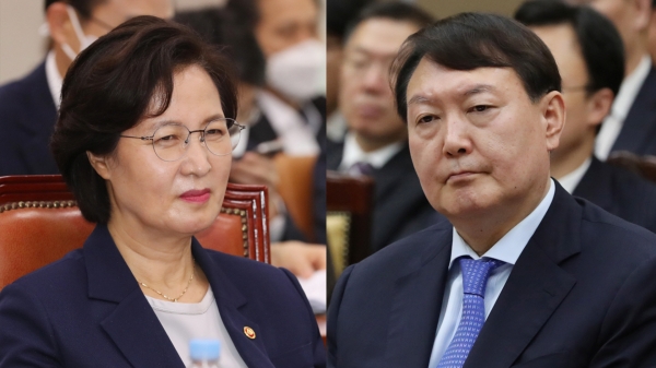 추미애(왼쪽) 법무부 장관과 윤석열 검찰총장 / 법률방송