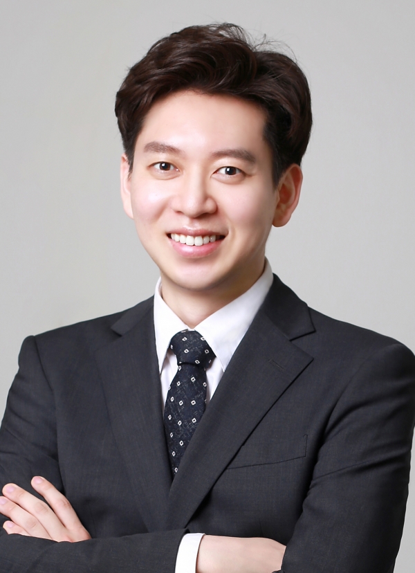 정진욱 법무법인 산하 변호사