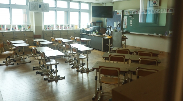 서울 서이초 교사 49재 추모일인 4일 인천 한 초등학교가 재량휴업에 들어가 교실이 비어 있다. (사진=연합뉴스)