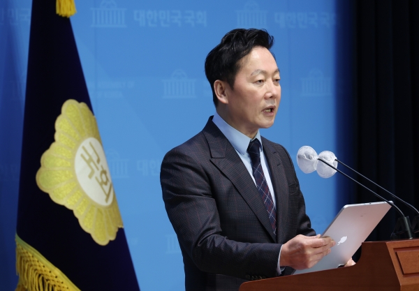 서울 강북을 지역구에 민주당 공천을 받은 정봉주 전 의원 (사진=연합뉴스)